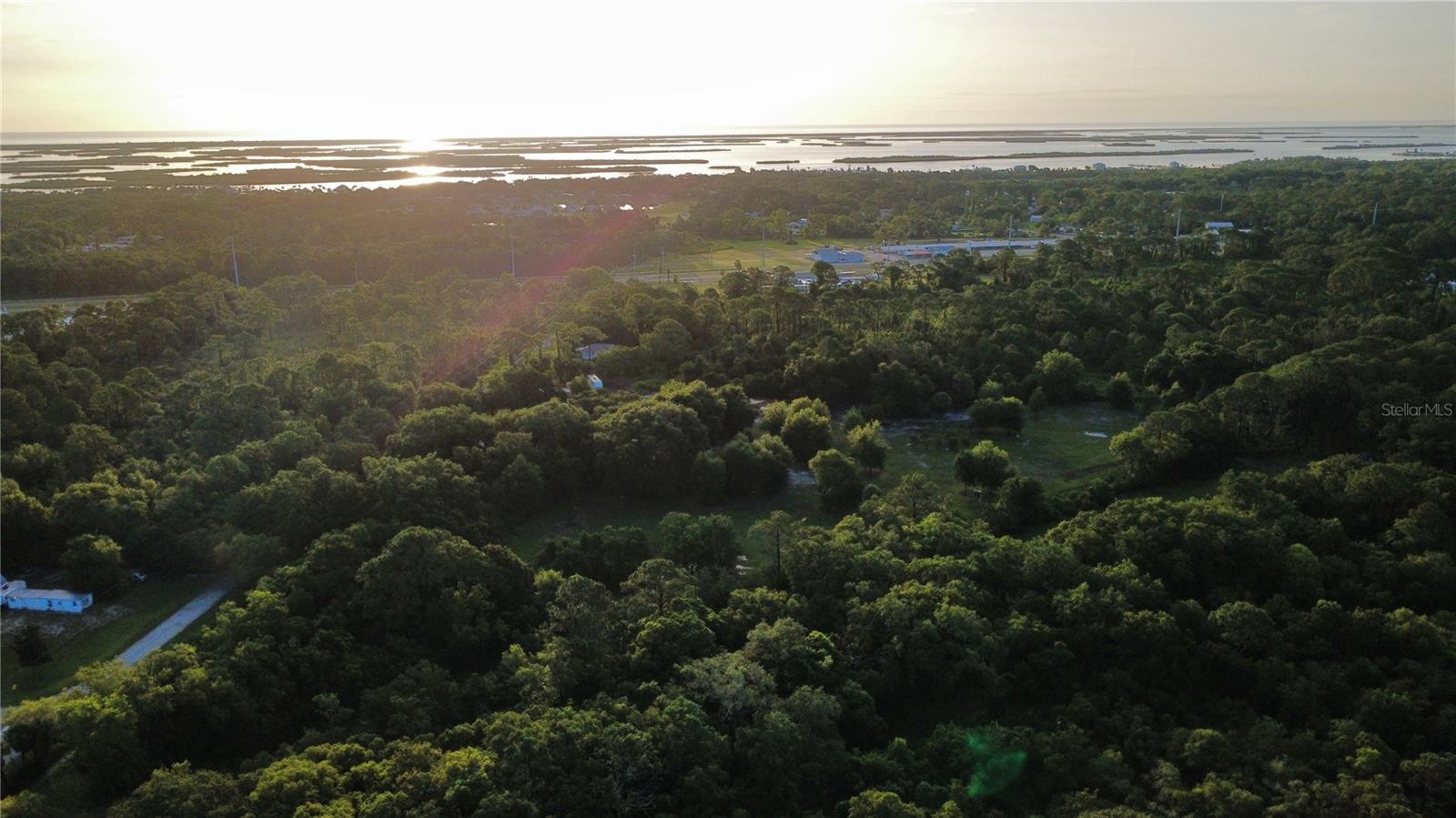 Image 3 of 12 For 327 Beaverbrook Lane