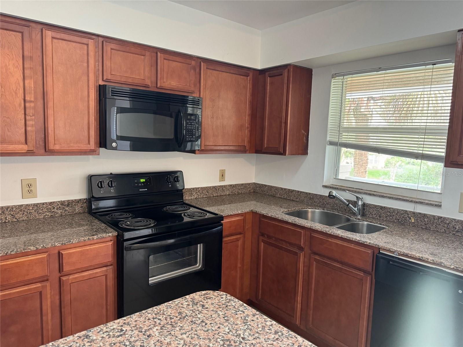 Image 7 of 25 For 5436 Michigan Street 5436-8