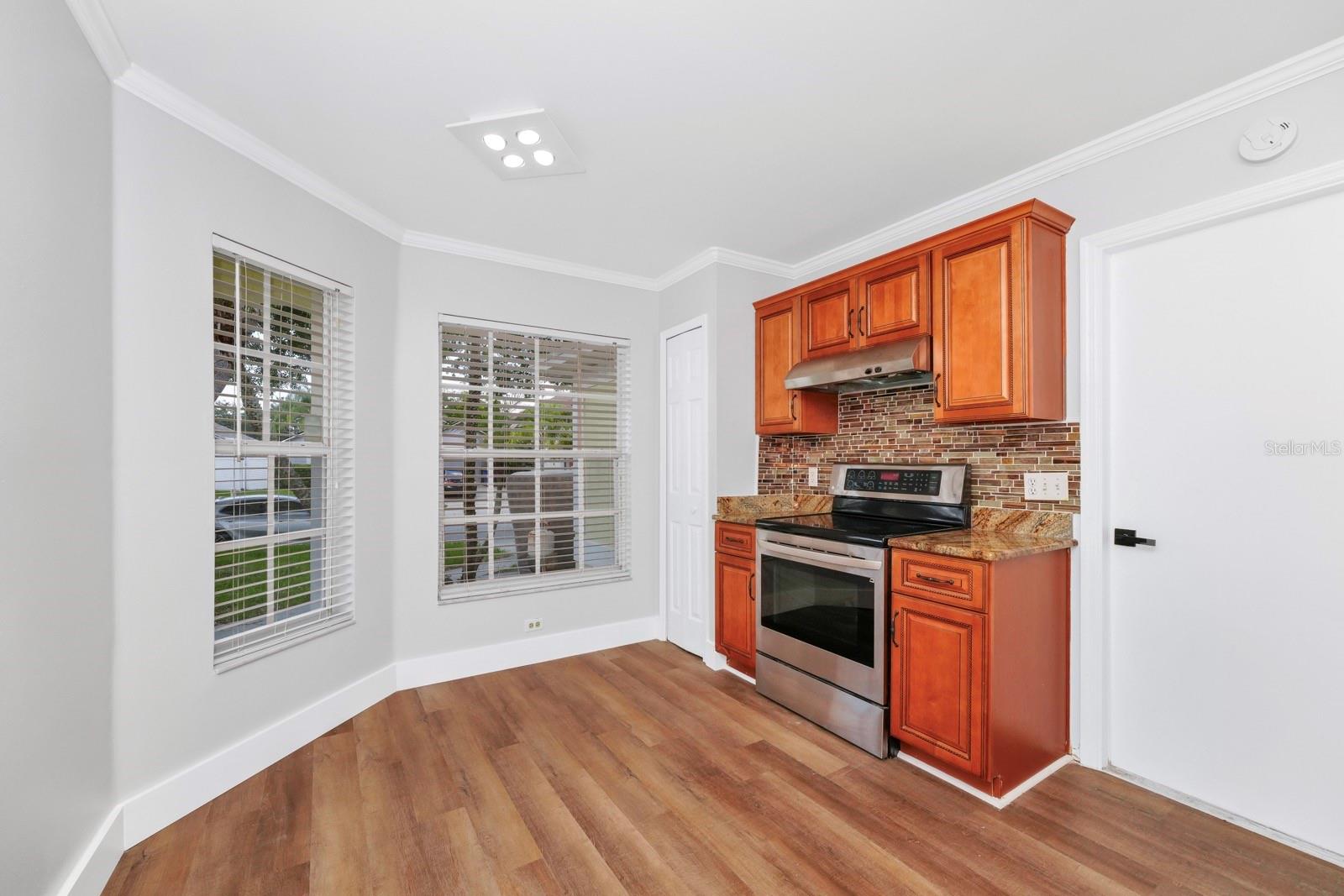 Image 8 of 36 For 4314 Bay Vista Drive