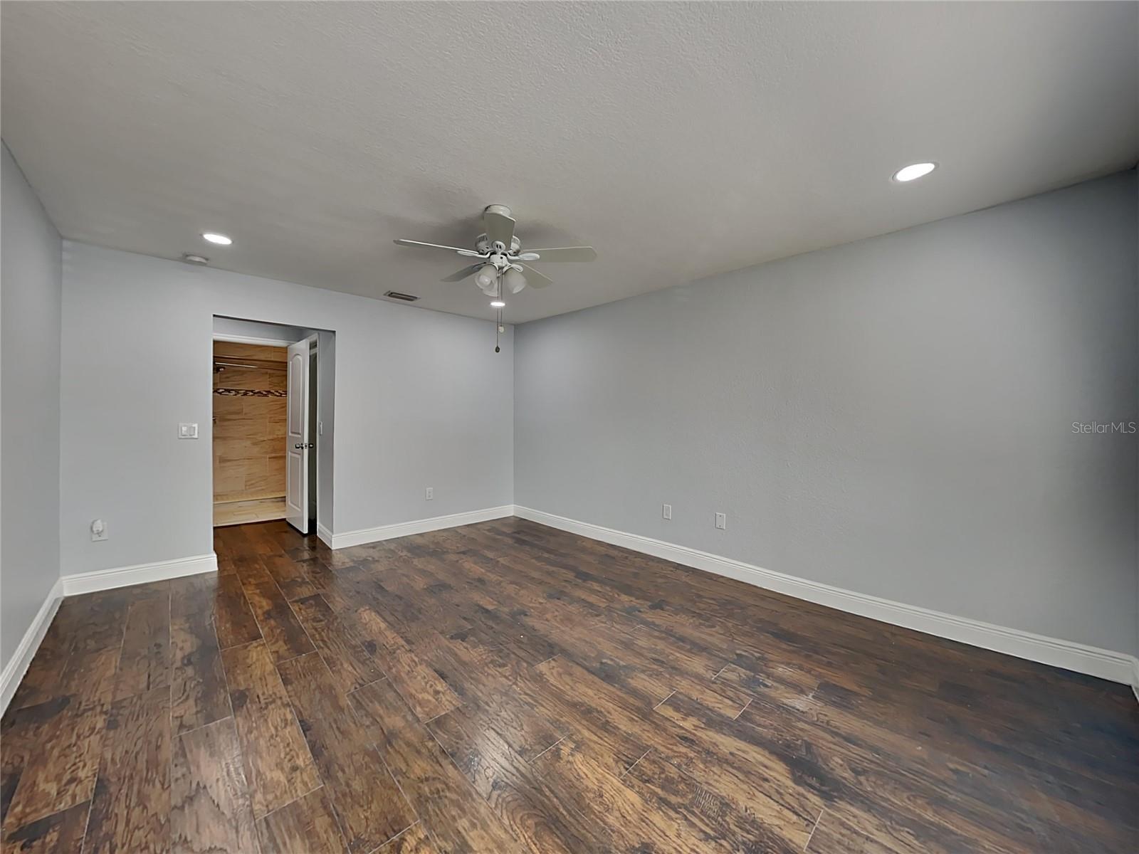 Image 11 of 22 For 3979 Versailles Drive 3979f