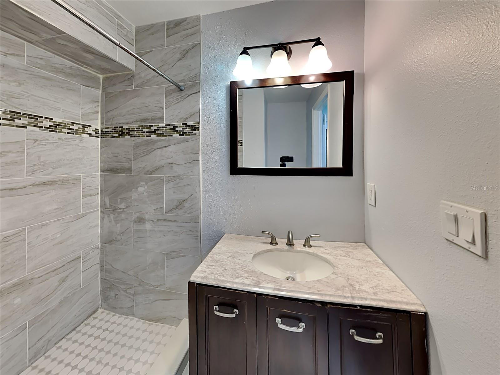 Image 13 of 22 For 3979 Versailles Drive 3979f