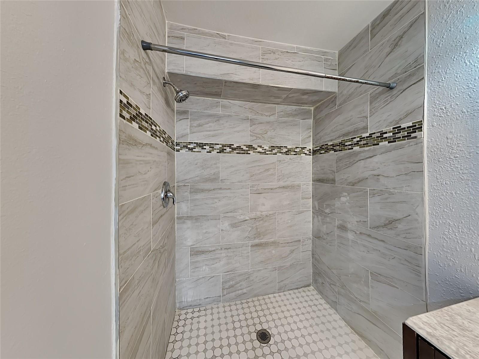 Image 14 of 22 For 3979 Versailles Drive 3979f