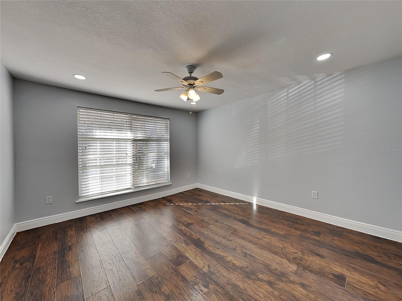 Image 17 of 22 For 3979 Versailles Drive 3979f