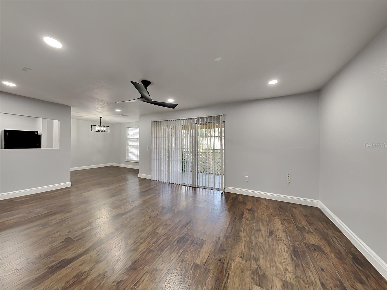 Image 4 of 22 For 3979 Versailles Drive 3979f