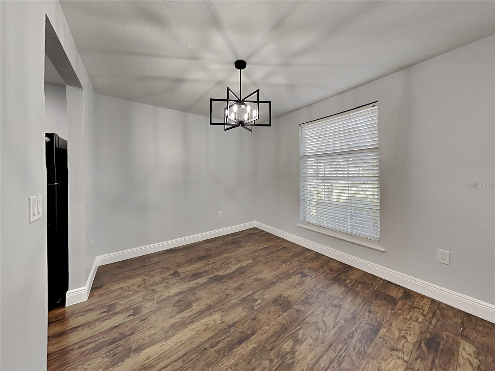 Image 7 of 22 For 3979 Versailles Drive 3979f