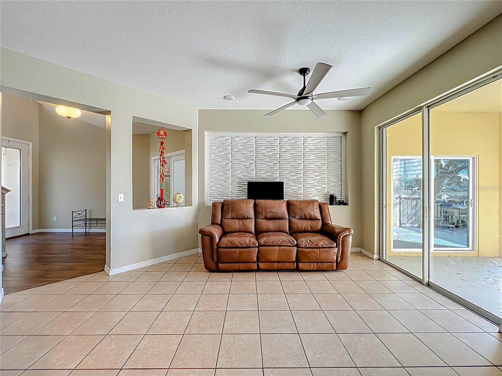 Image 13 of 49 For 2735 Grassmoor Loop