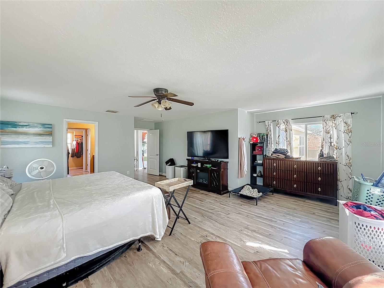 Image 28 of 49 For 2735 Grassmoor Loop