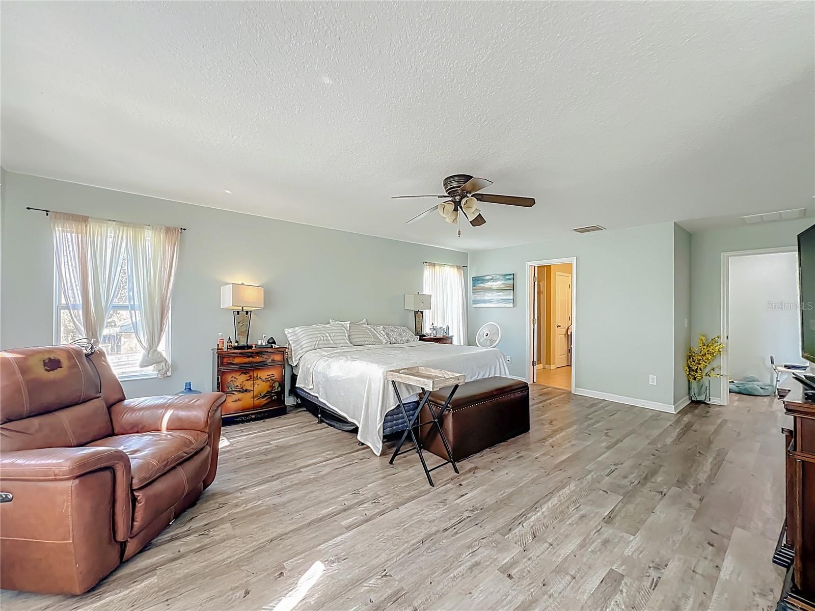 Image 29 of 49 For 2735 Grassmoor Loop