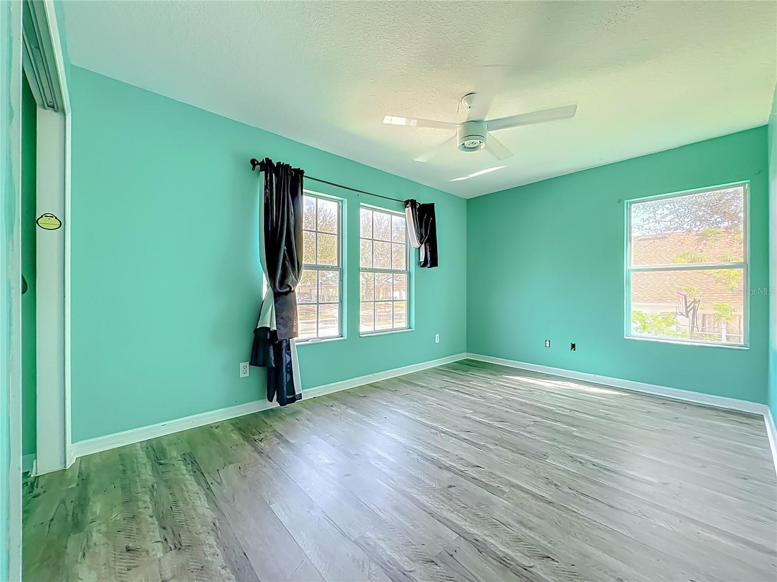 Image 37 of 49 For 2735 Grassmoor Loop