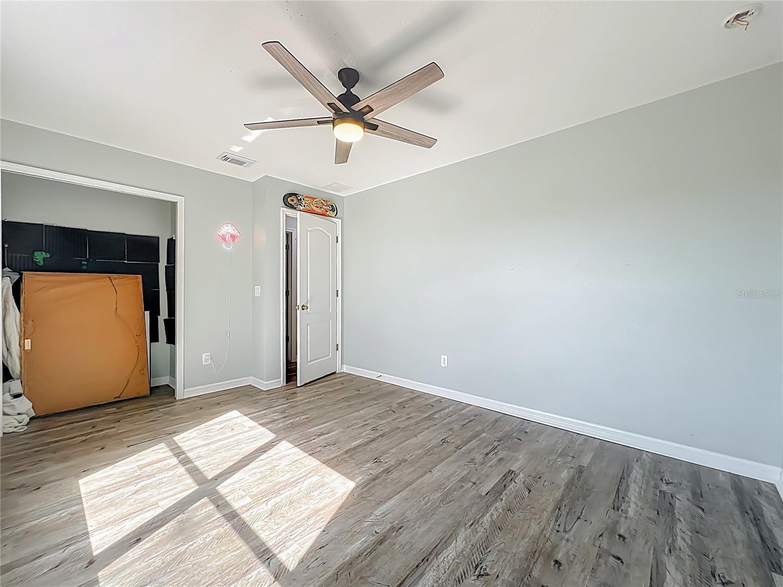 Image 39 of 49 For 2735 Grassmoor Loop