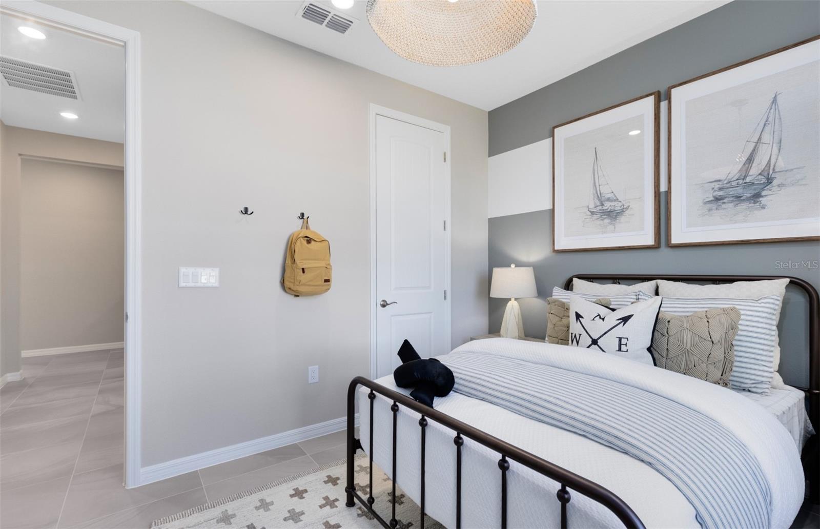 Image 32 of 37 For 5643 Flame Vine Way