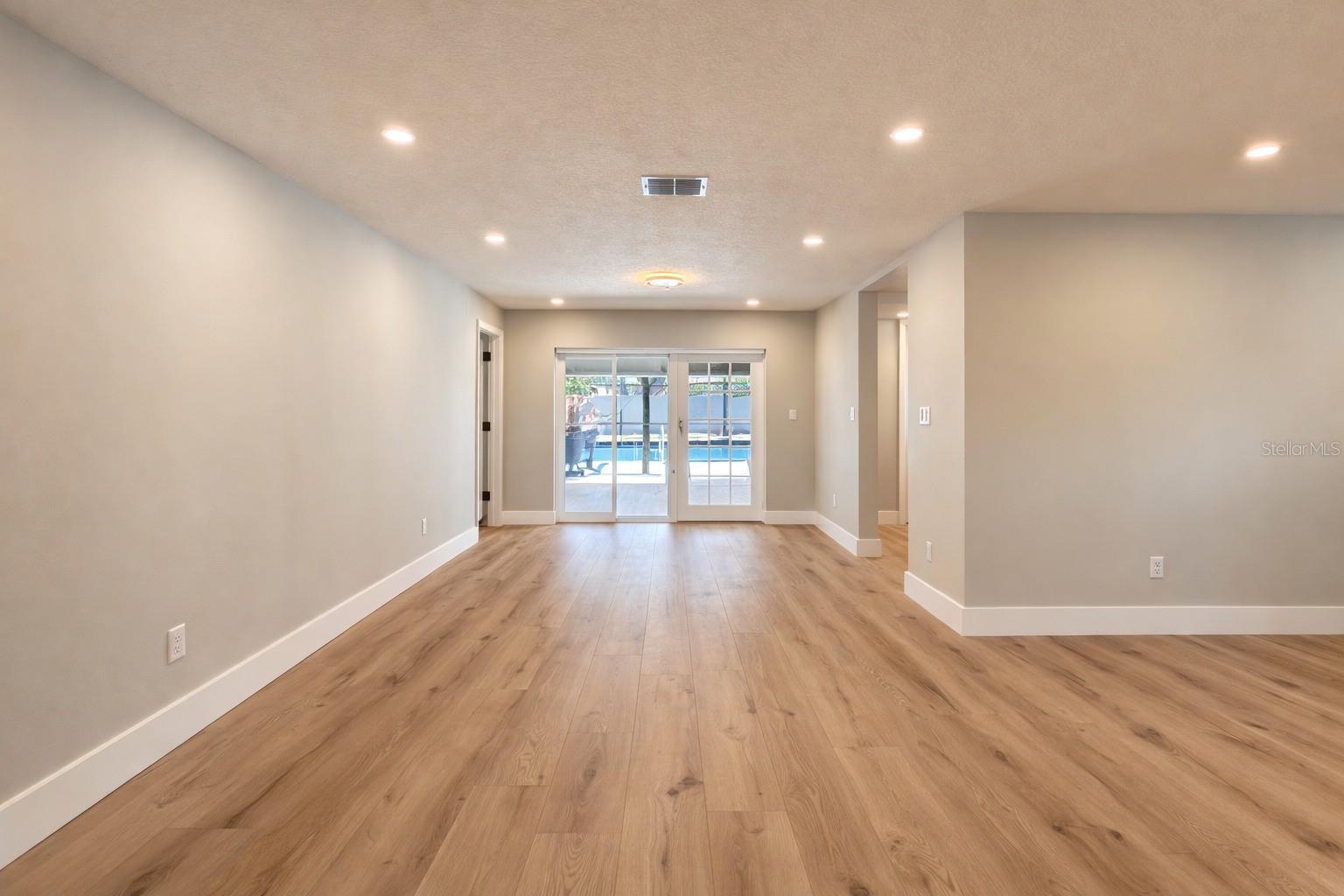 Image 12 of 29 For 858 Errol Parkway