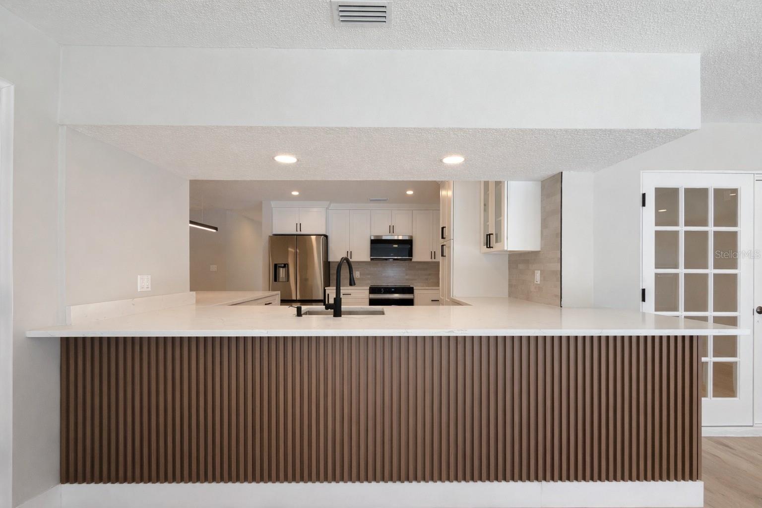 Image 14 of 29 For 858 Errol Parkway