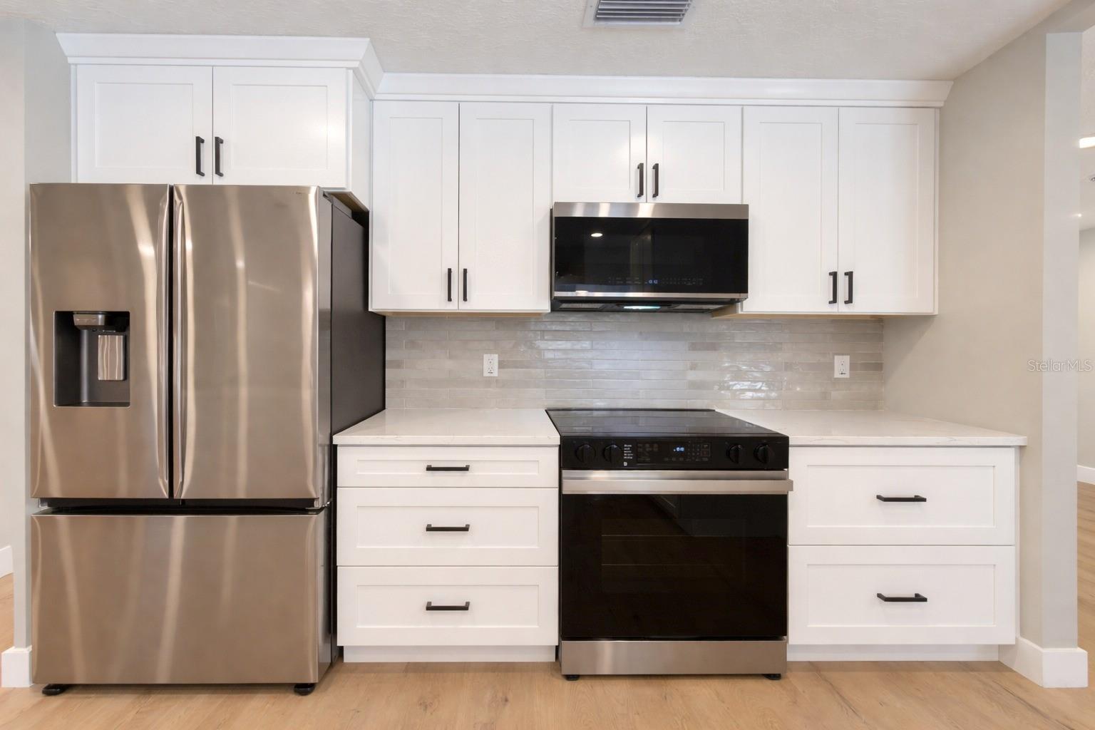 Image 15 of 29 For 858 Errol Parkway