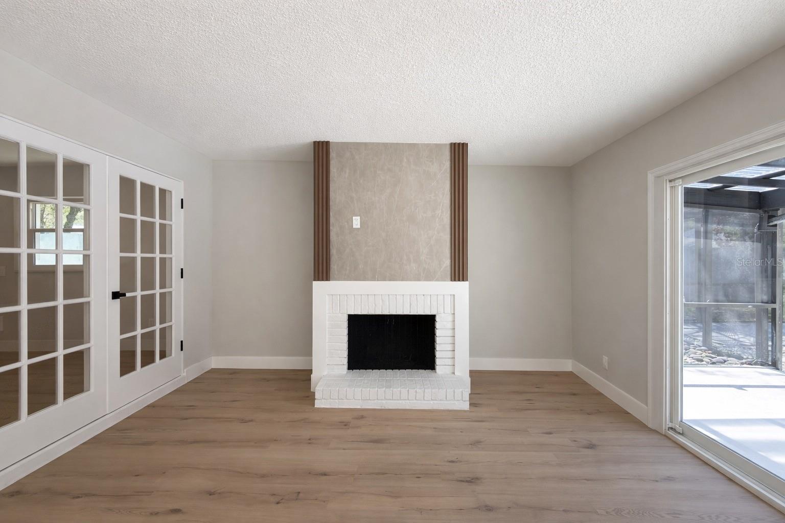 Image 17 of 29 For 858 Errol Parkway