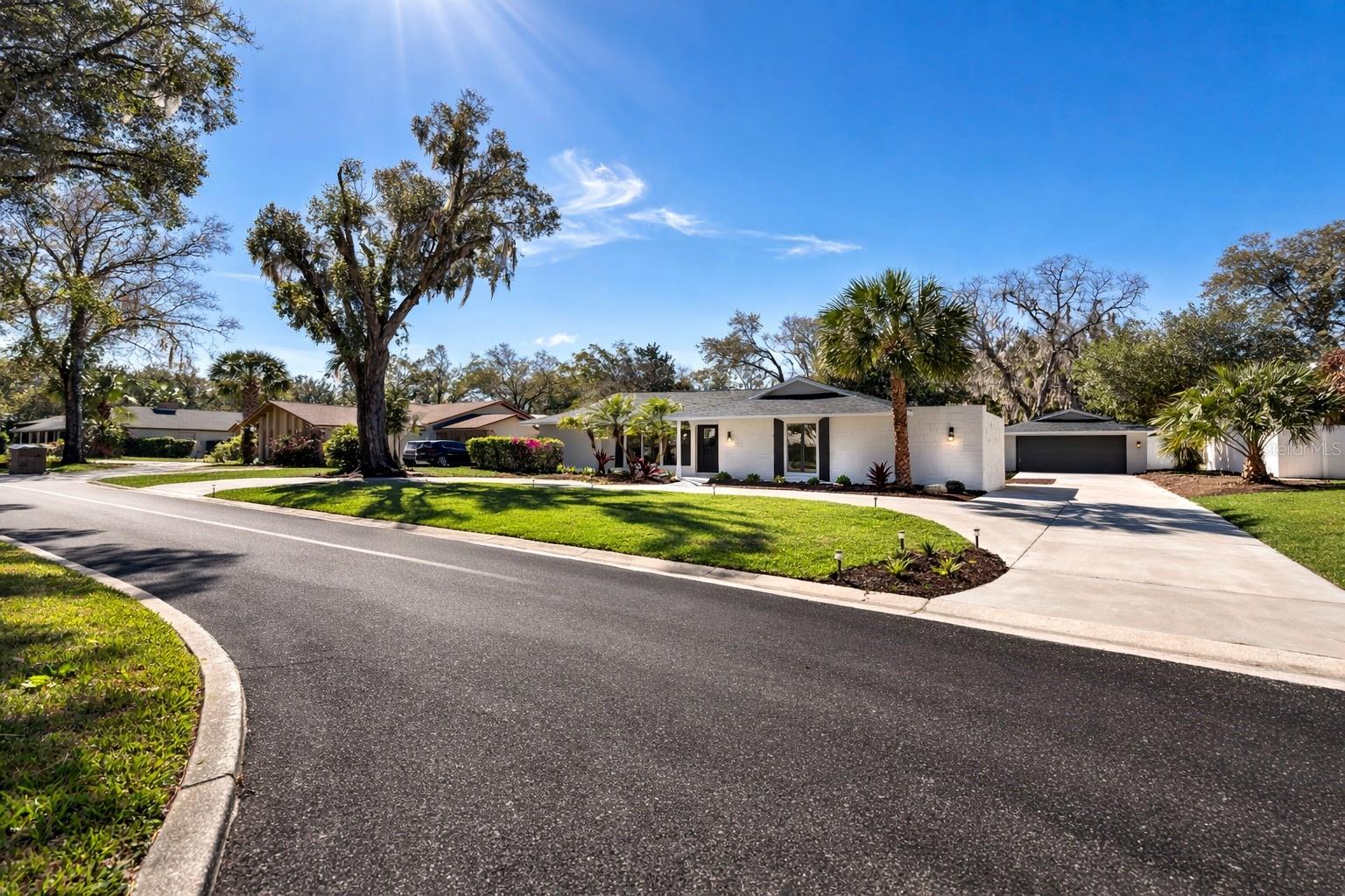 Image 3 of 29 For 858 Errol Parkway