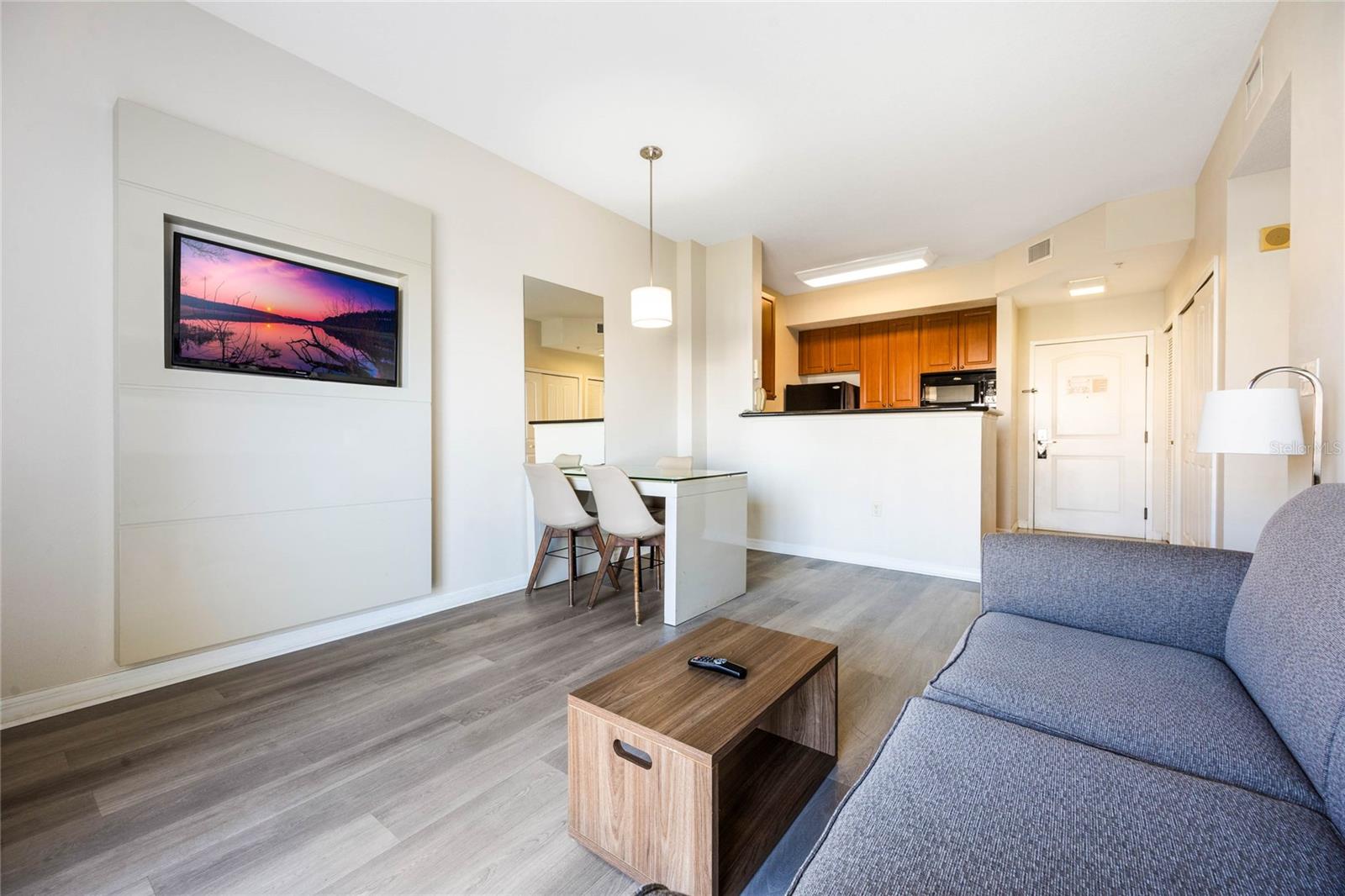 Image 18 of 43 For 7383 Universal Boulevard 710