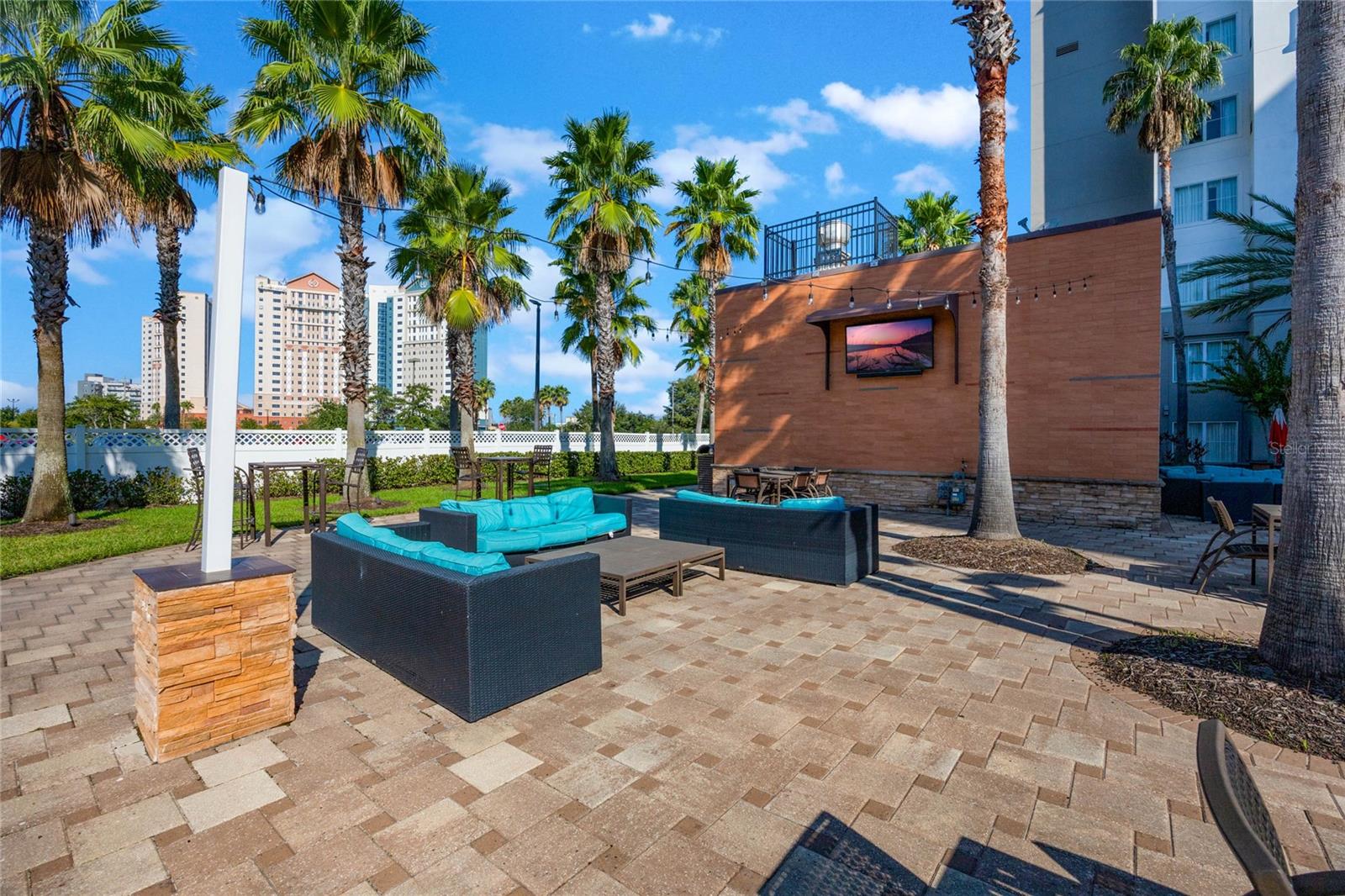 Image 35 of 43 For 7383 Universal Boulevard 710