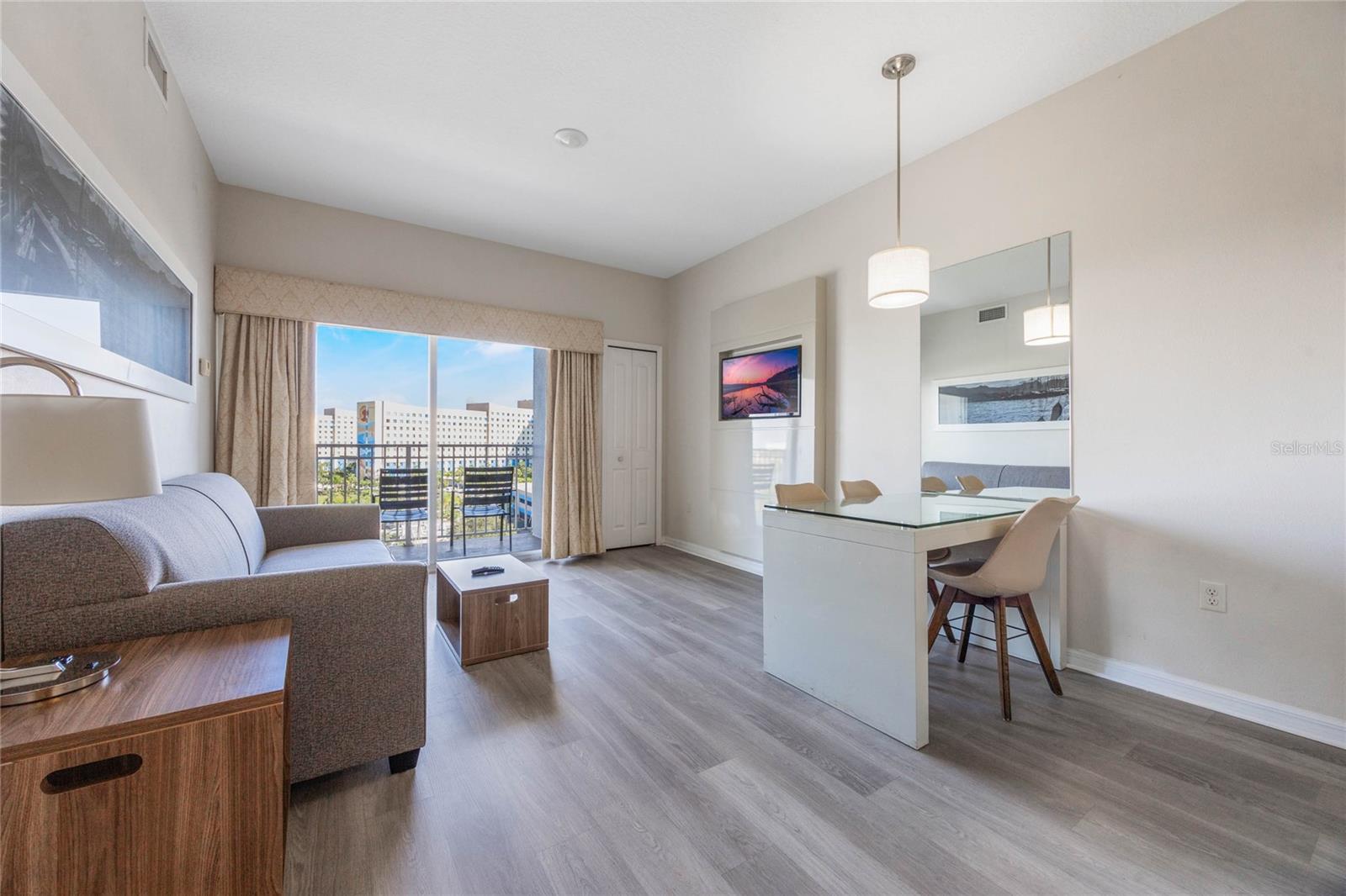 Image 6 of 43 For 7383 Universal Boulevard 710