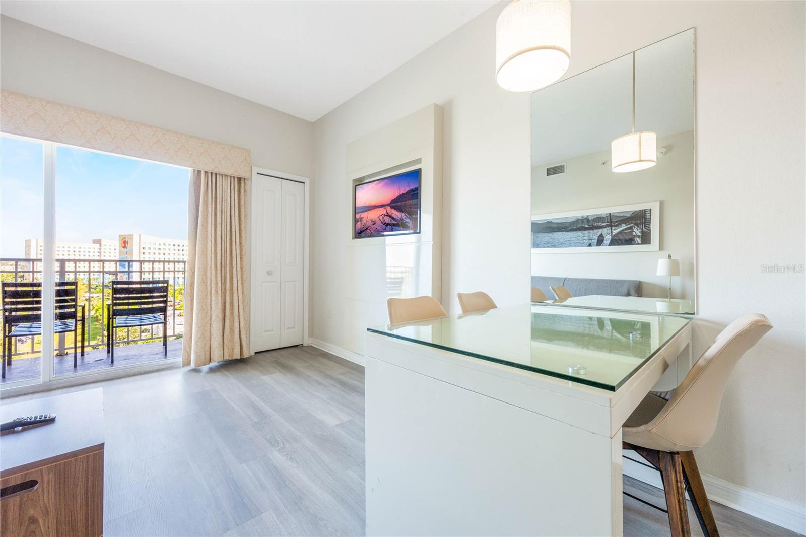 Image 8 of 43 For 7383 Universal Boulevard 710