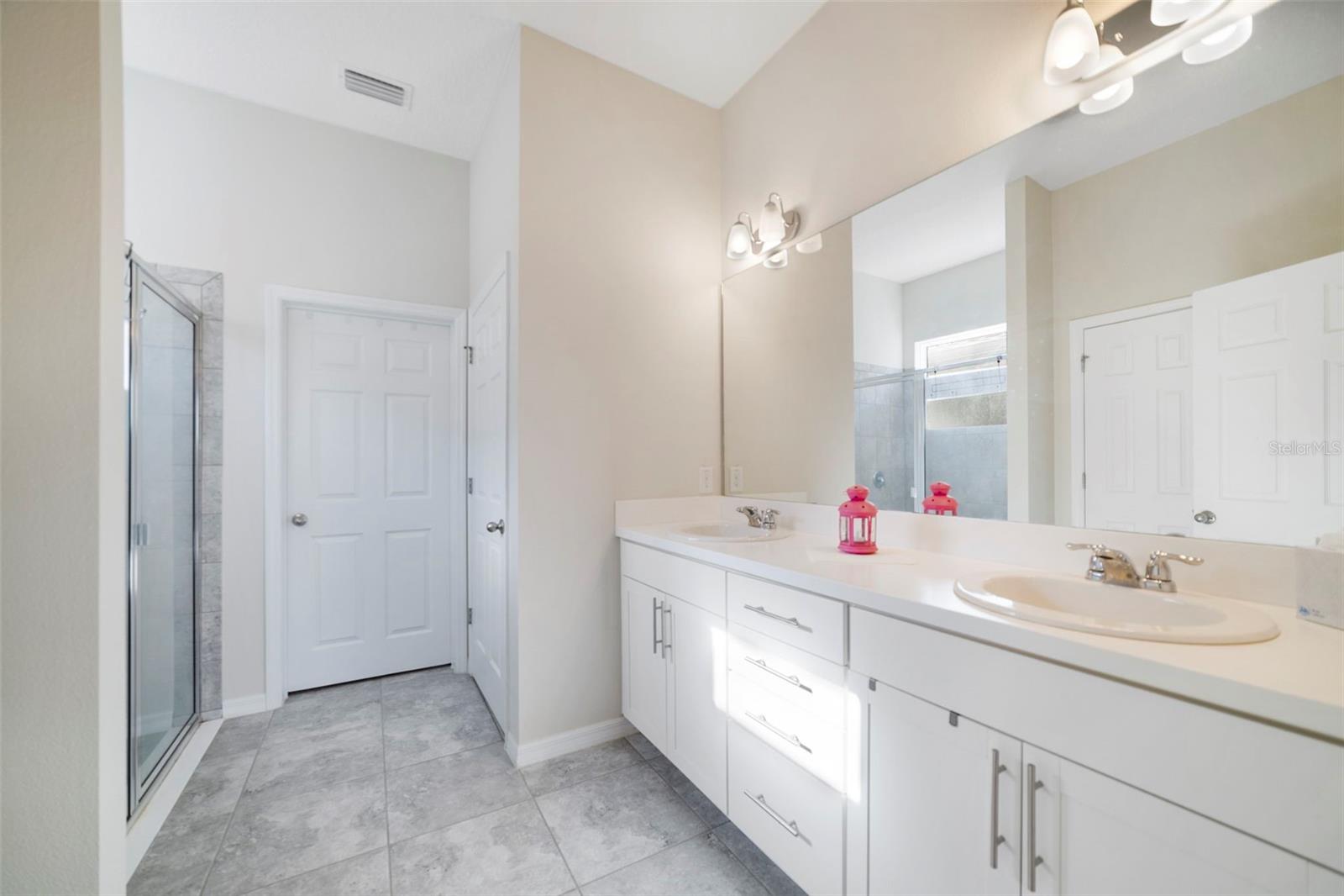 Image 13 of 31 For 758 Grand Hilltop Drive