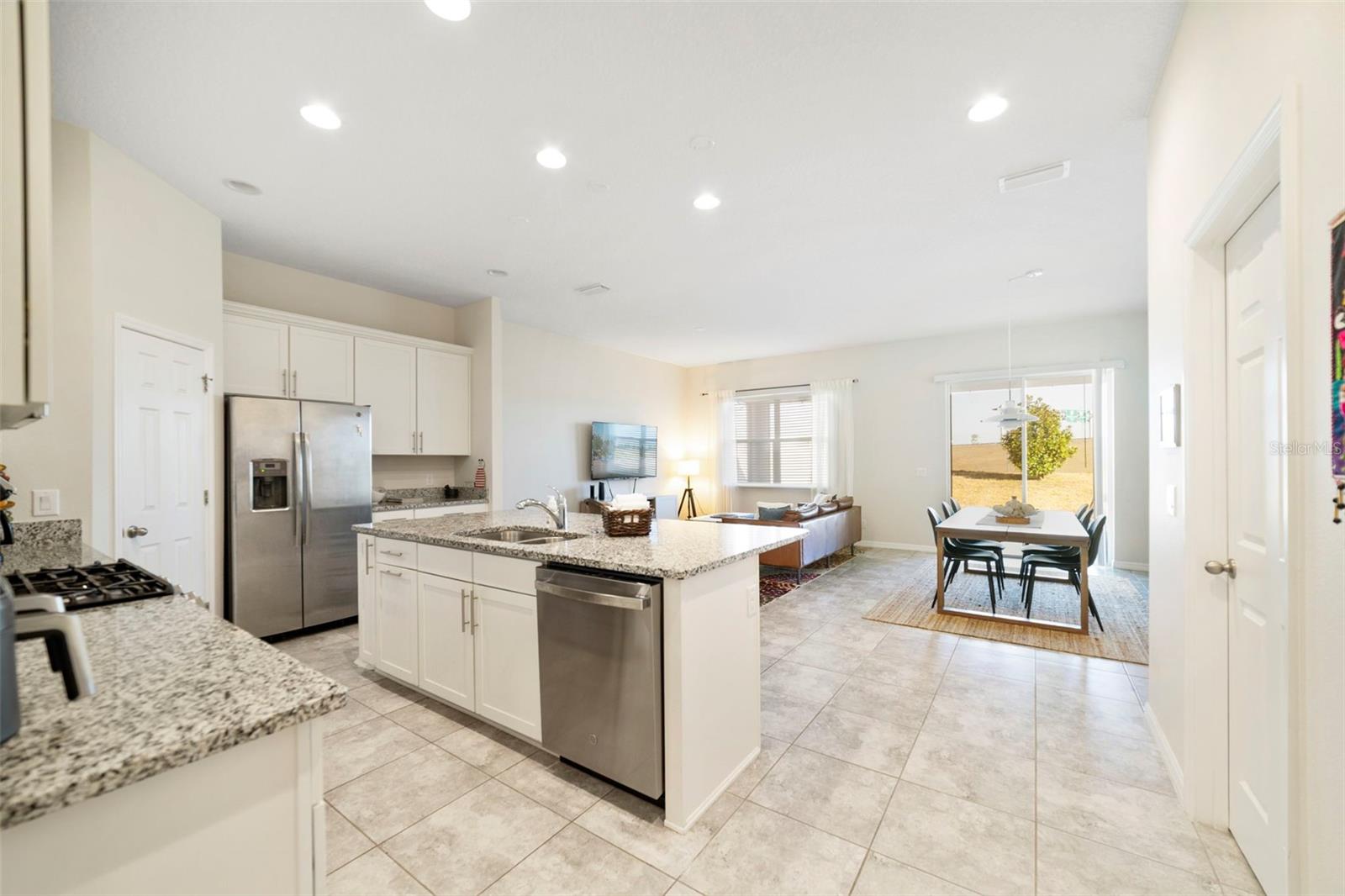 Image 8 of 31 For 758 Grand Hilltop Drive