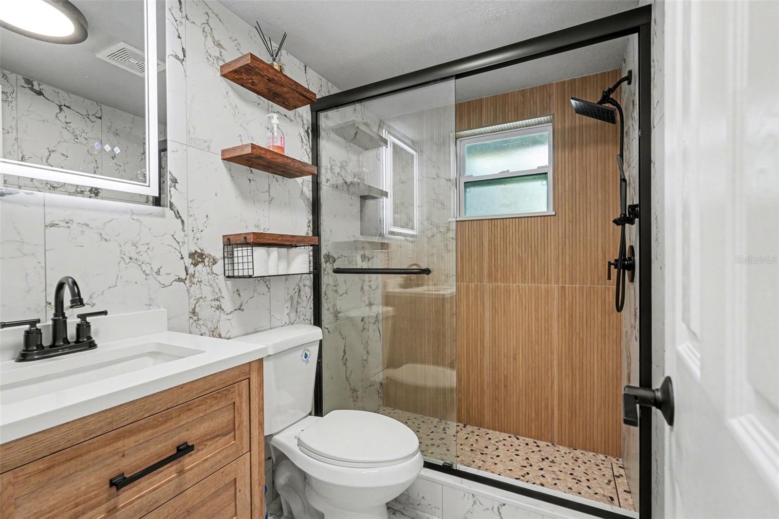 Image 13 of 25 For 7253 Dianne Drive