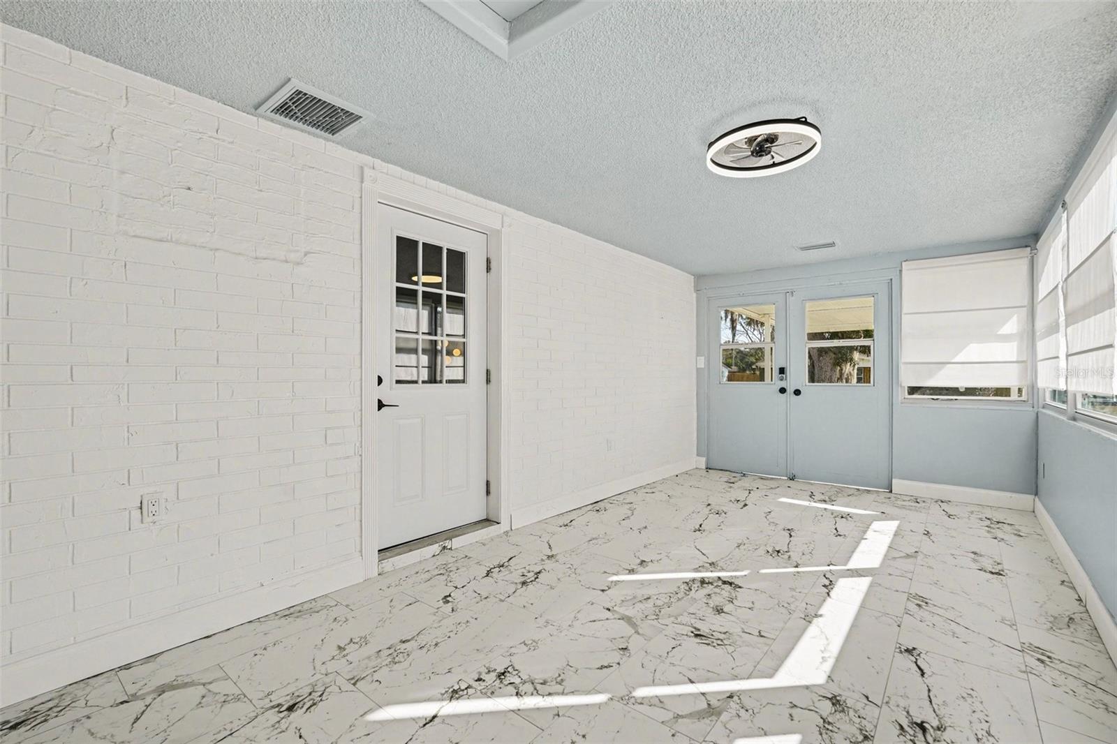 Image 16 of 25 For 7253 Dianne Drive