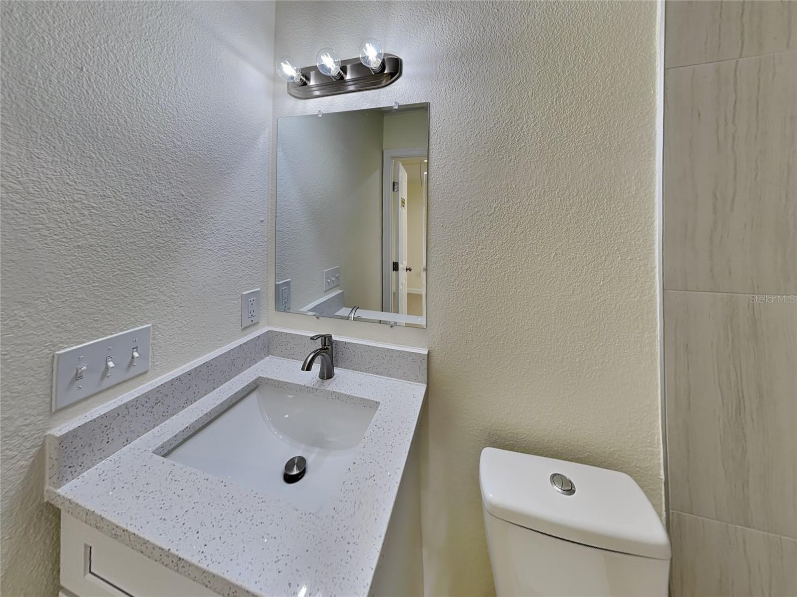 Image 16 of 20 For 465 Oak Drive