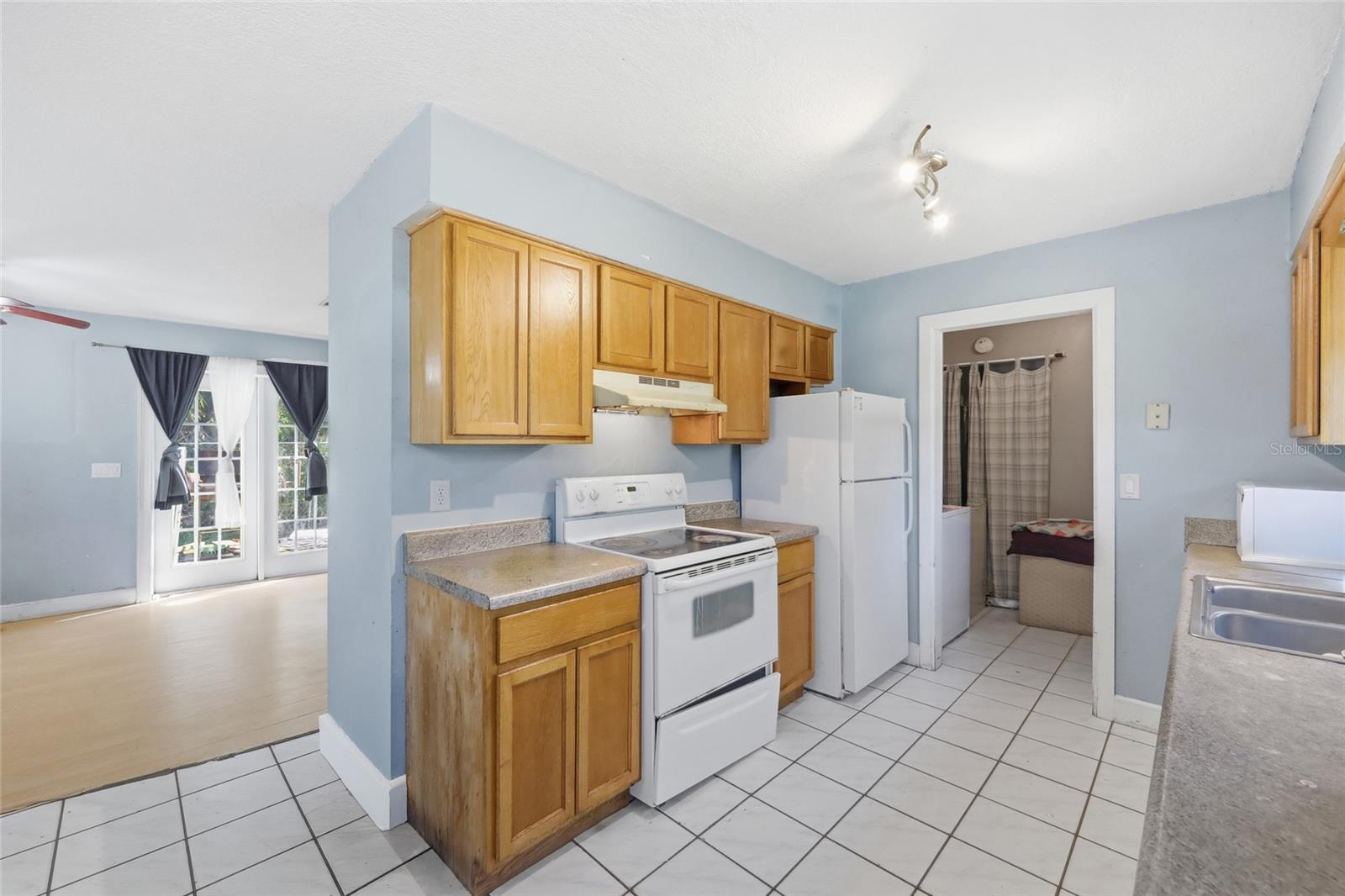 Image 5 of 47 For 1314 Robie Avenue