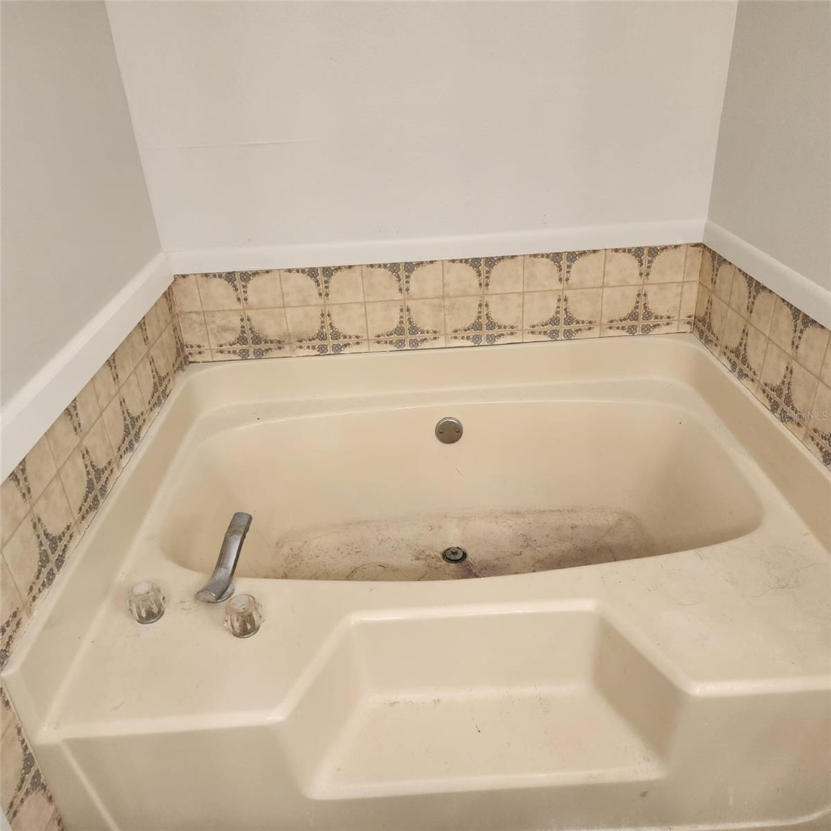 Image 14 of 20 For 305 11 Th Avenue