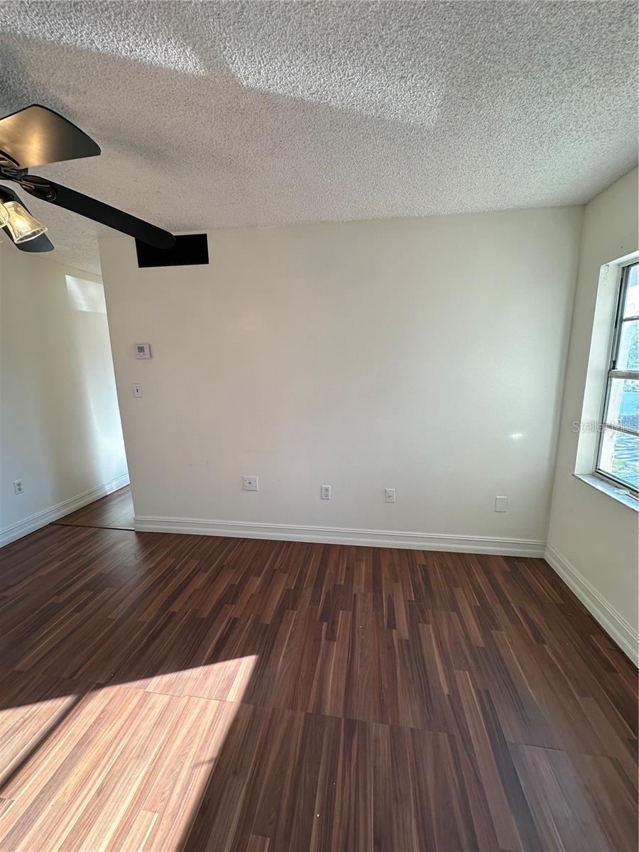 Image 3 of 17 For 1918 Honour Road 4