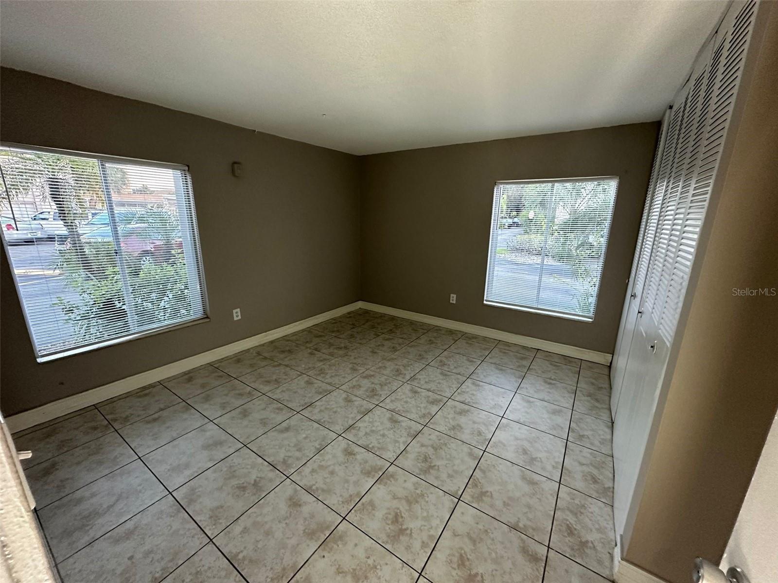 Image 21 of 29 For 1830 Maravilla Avenue 704