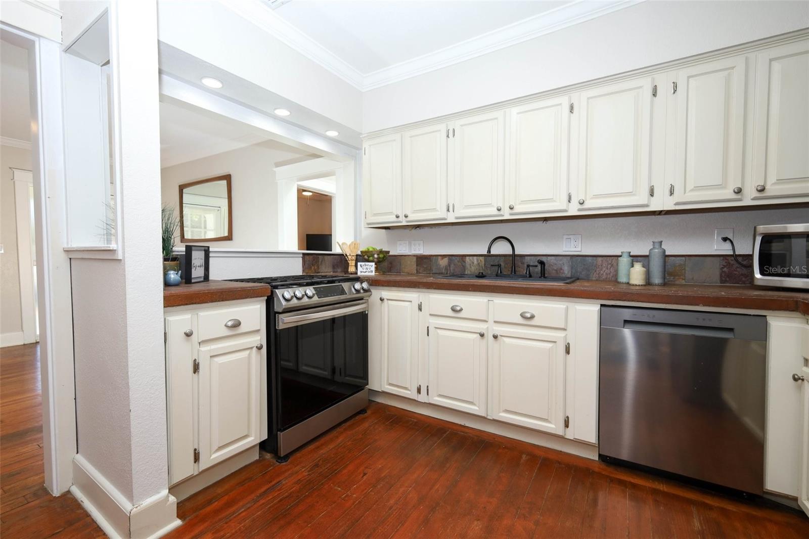 Image 7 of 22 For 1001 Jefferson Street