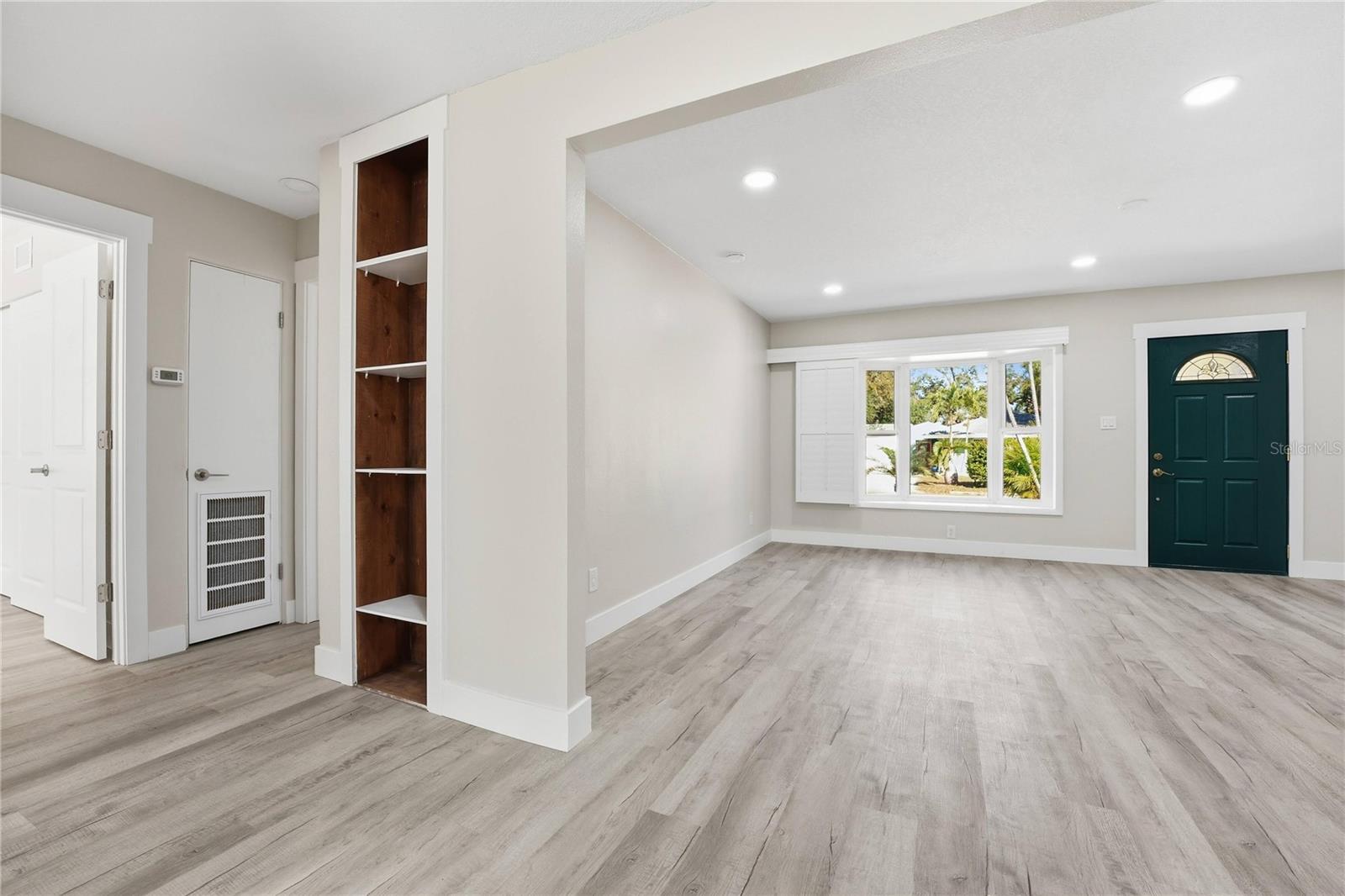 Image 11 of 47 For 3223 1st Avenue W