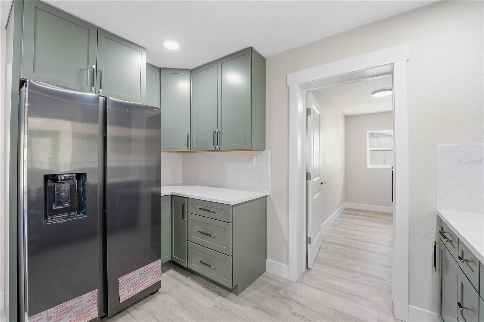 Image 20 of 47 For 3223 1st Avenue W