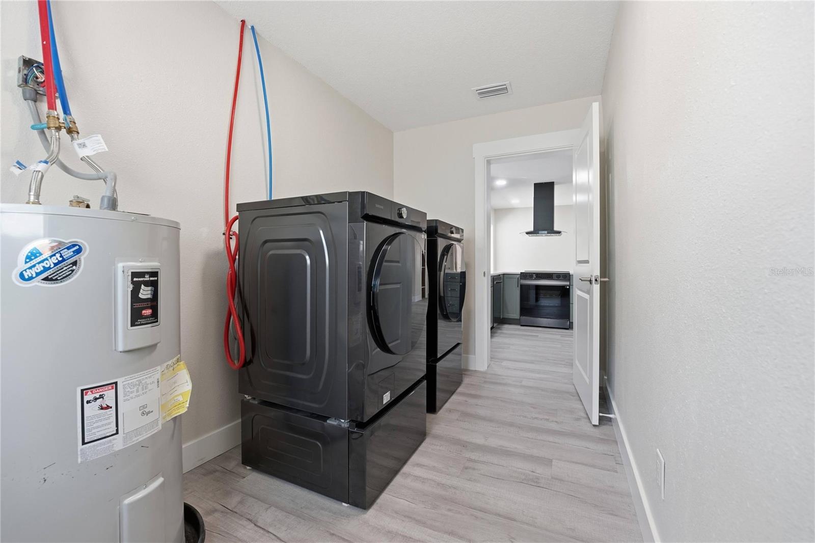 Image 22 of 47 For 3223 1st Avenue W