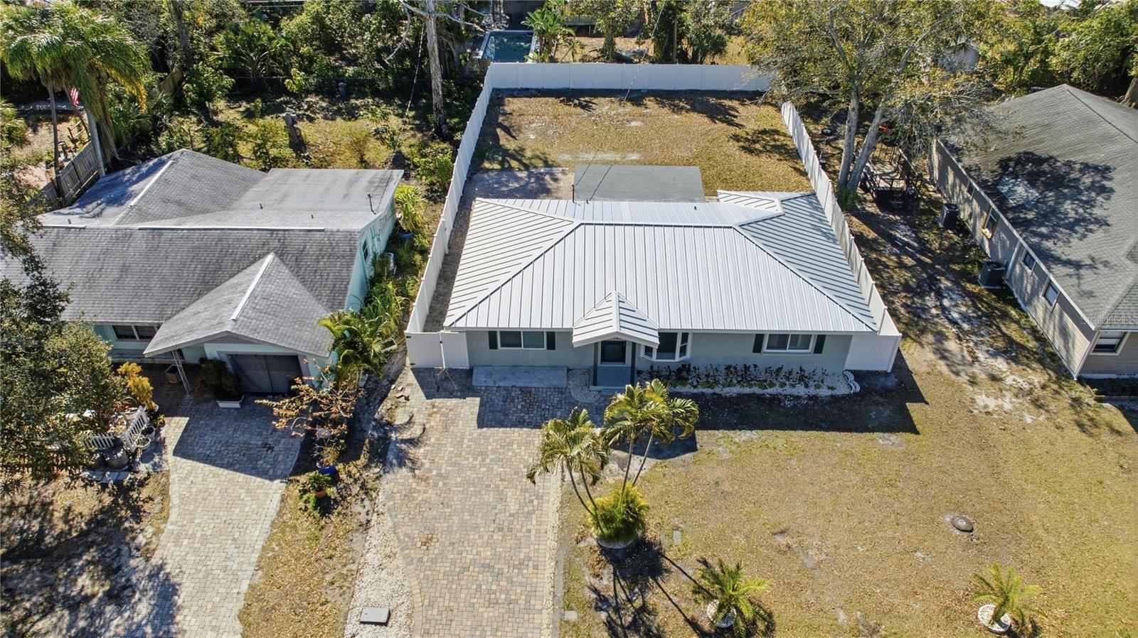 Image 6 of 47 For 3223 1st Avenue W