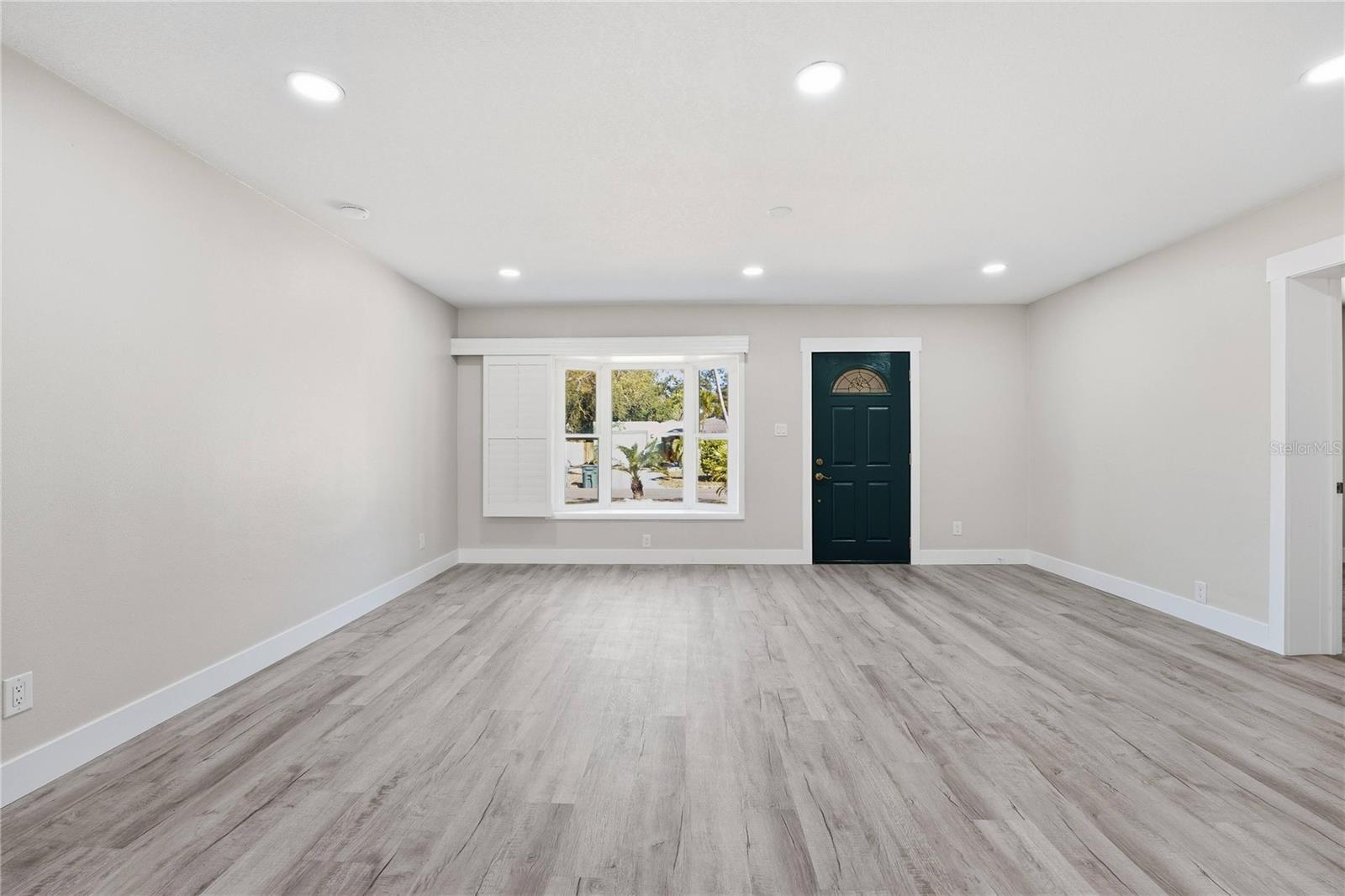 Image 7 of 47 For 3223 1st Avenue W