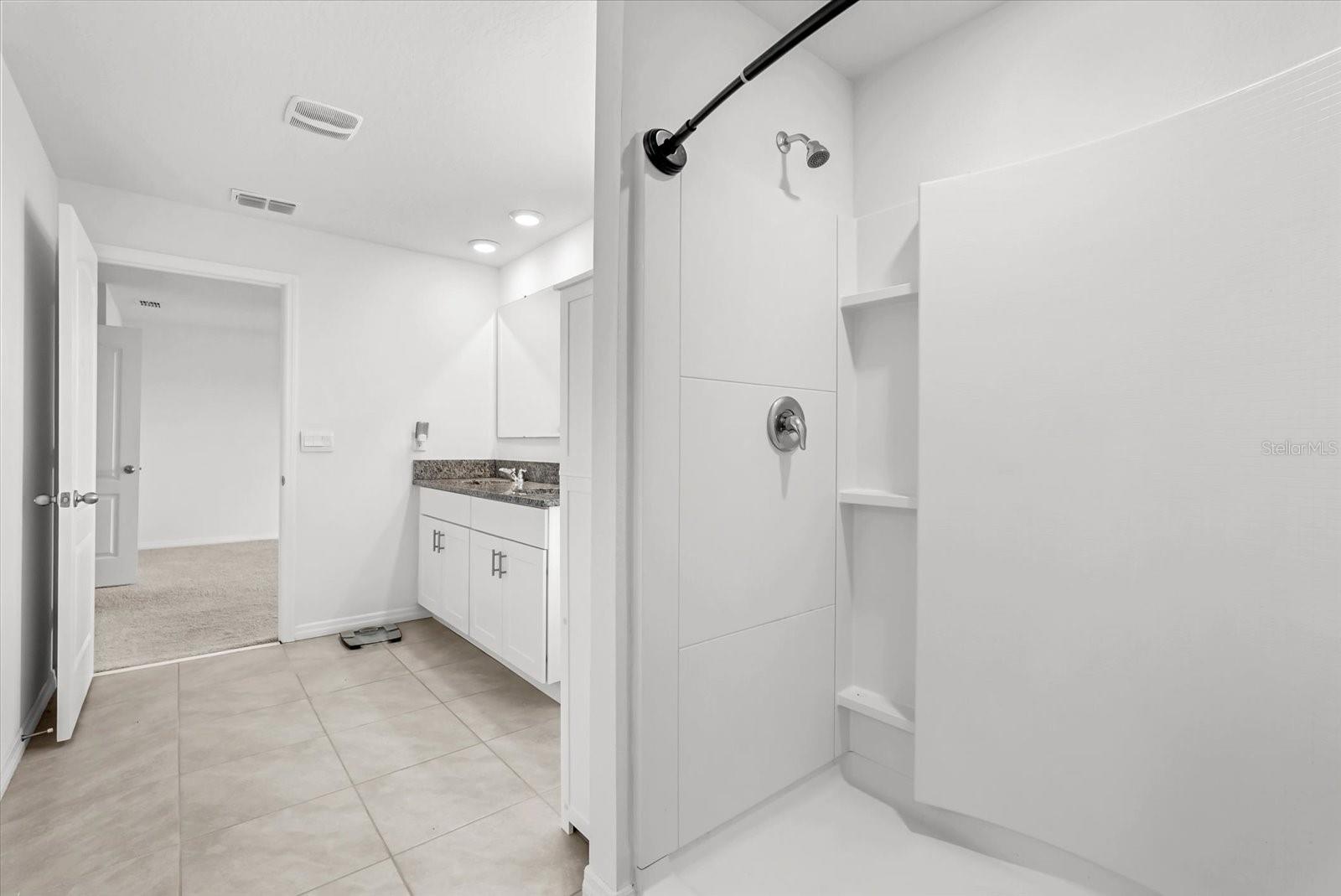 Image 15 of 29 For 3039 Meleto Boulevard