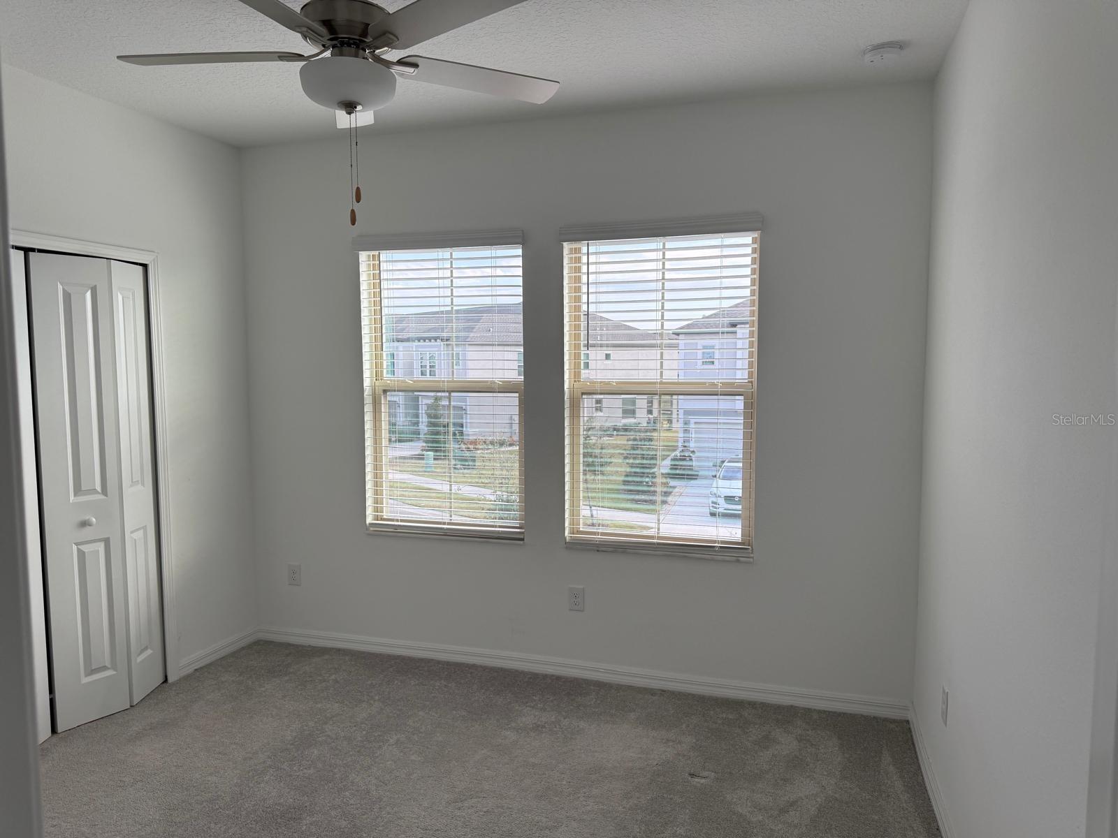 Image 12 of 14 For 31865 Blue Passing Loop