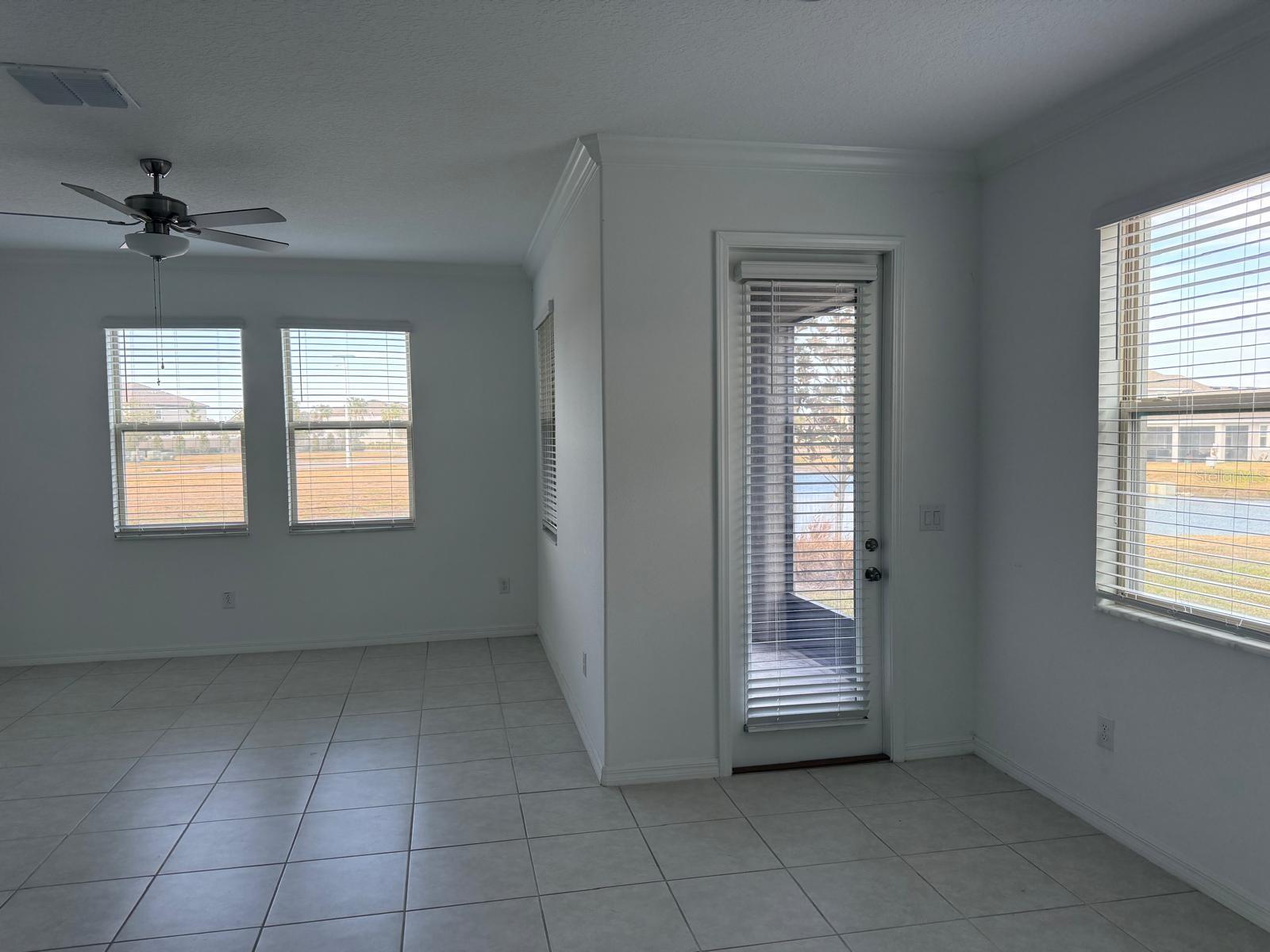 Image 4 of 14 For 31865 Blue Passing Loop