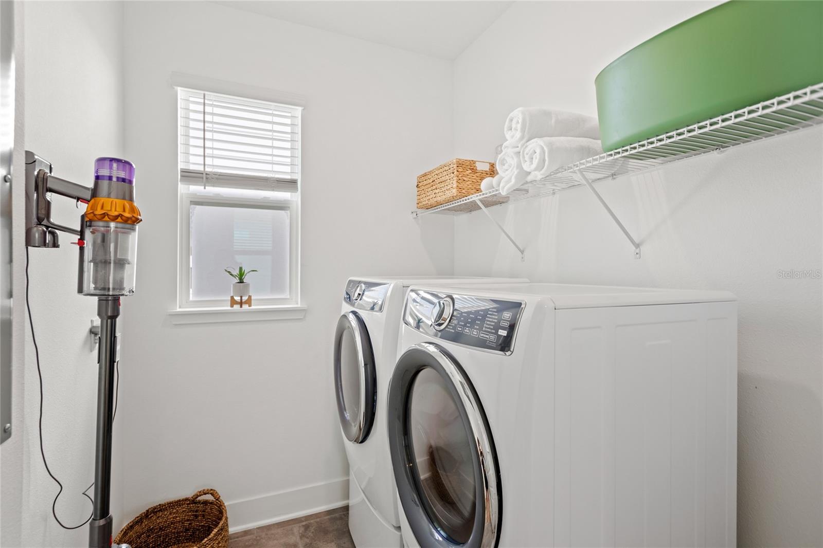 Listing photo id 5 for 15444 Lebeau Loop