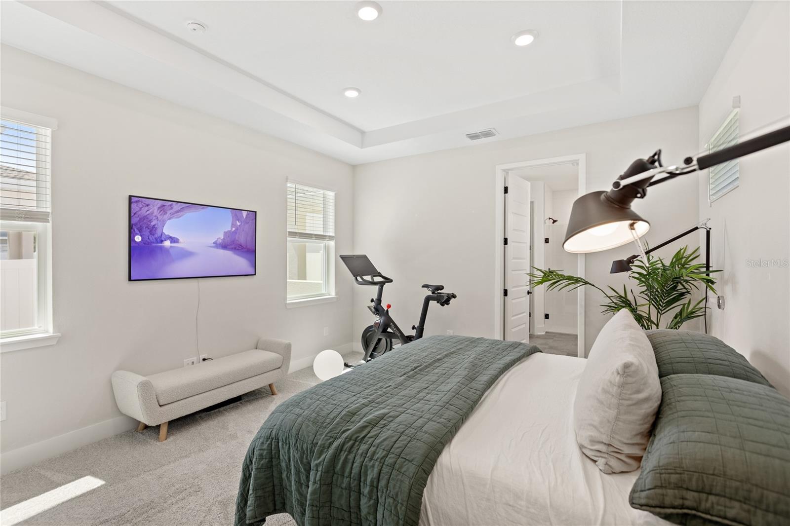 Listing photo id 7 for 15444 Lebeau Loop