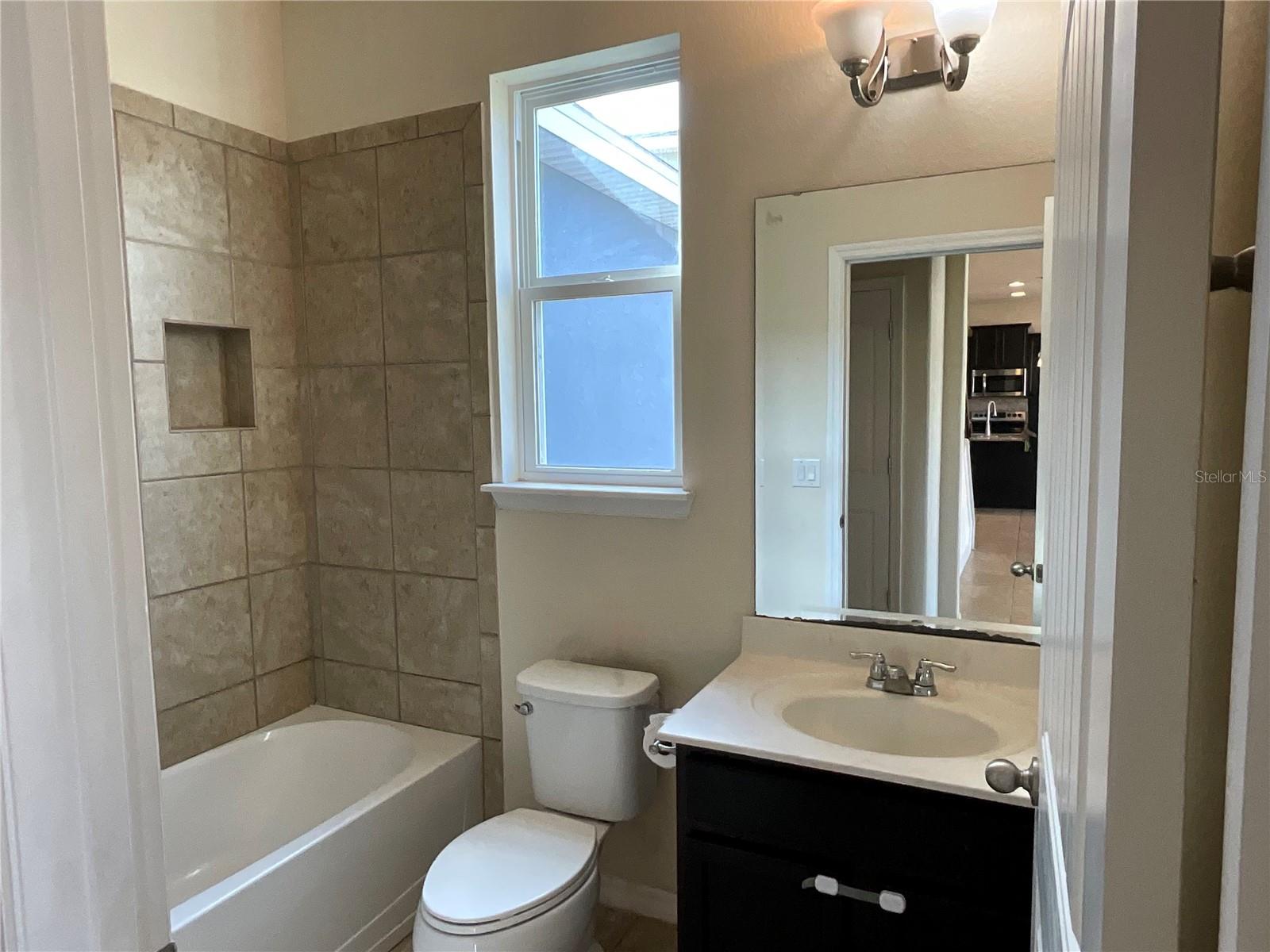 Image 14 of 45 For 4058 Brookshire Circle