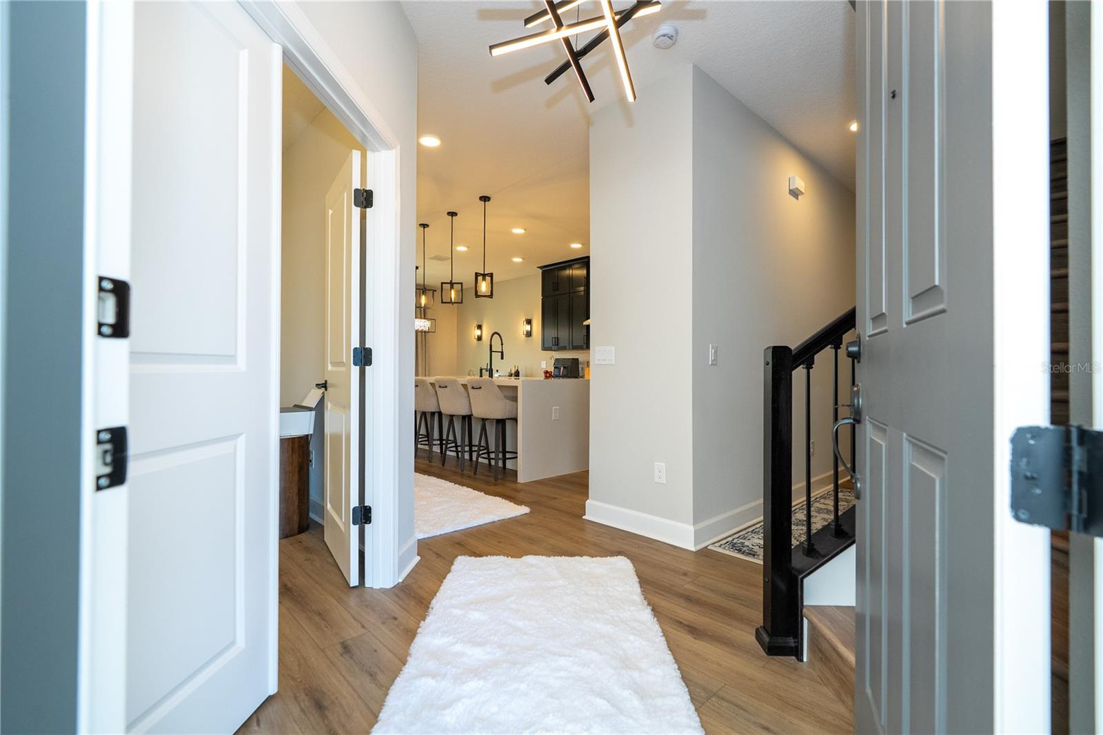 Image 19 of 91 For 5090 Shady Pines Drive