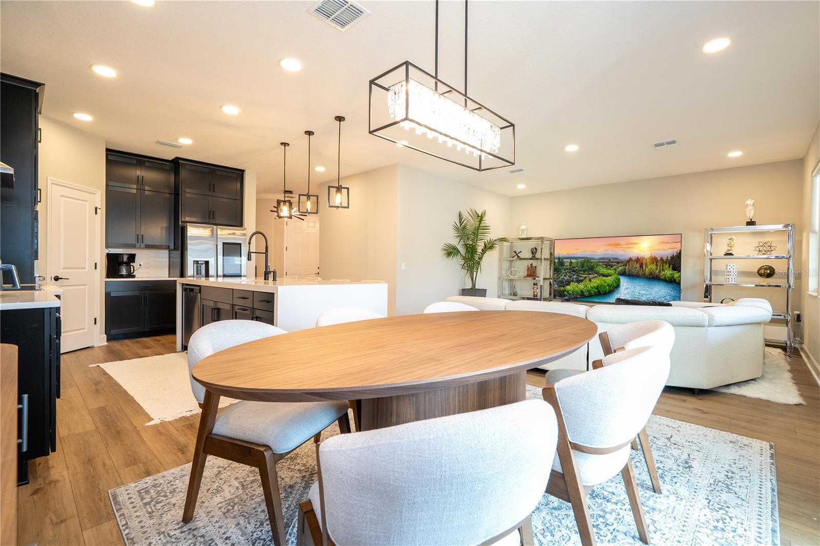 Image 36 of 91 For 5090 Shady Pines Drive