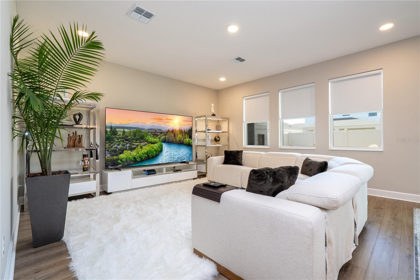 Image 38 of 91 For 5090 Shady Pines Drive