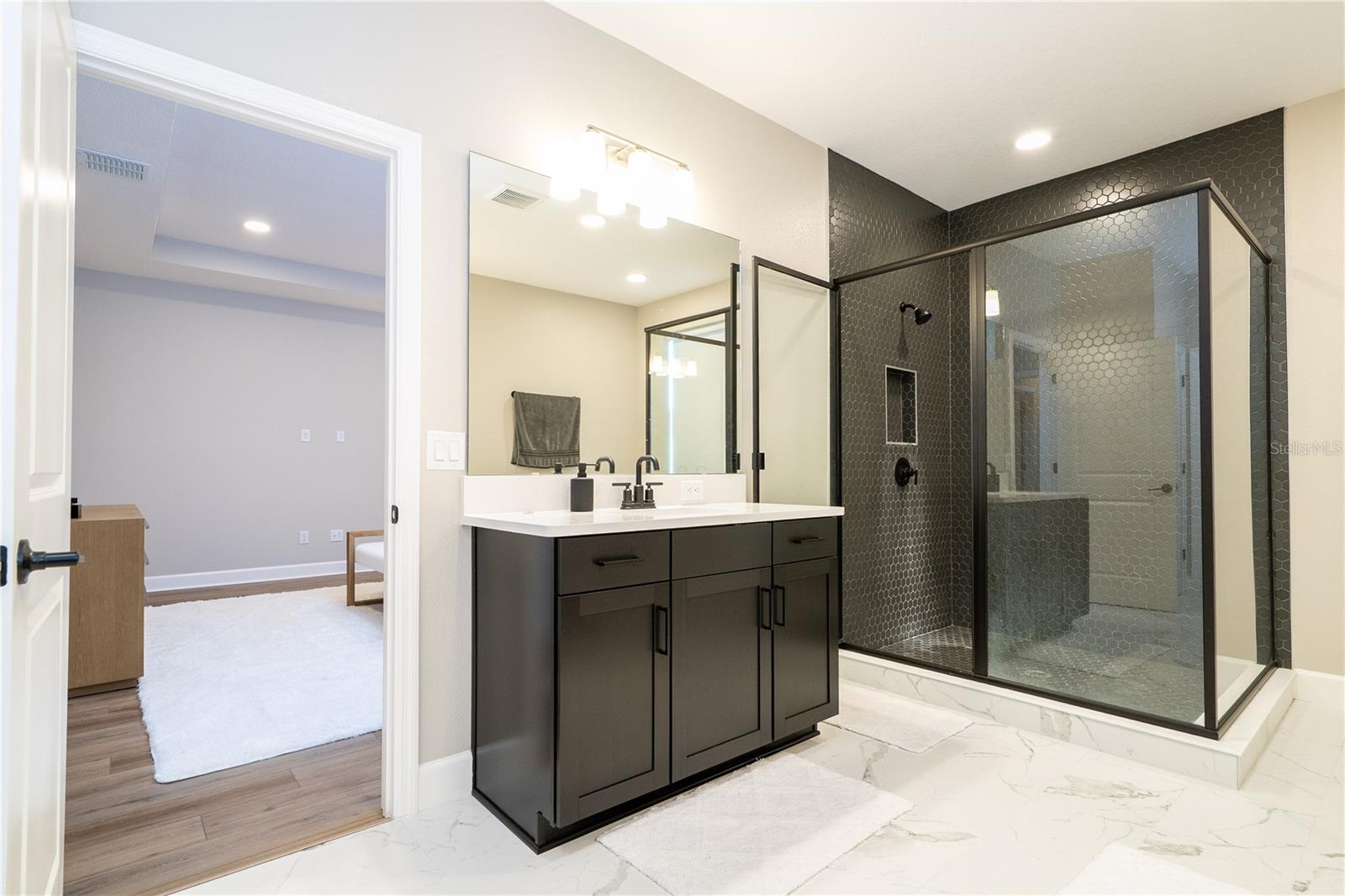 Image 52 of 91 For 5090 Shady Pines Drive