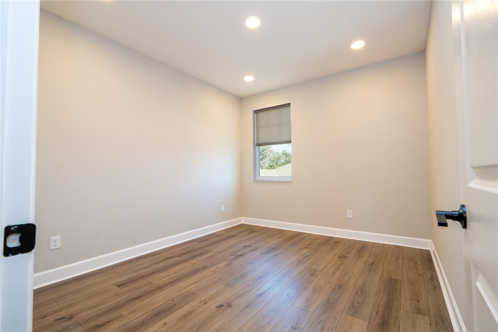 Image 59 of 91 For 5090 Shady Pines Drive